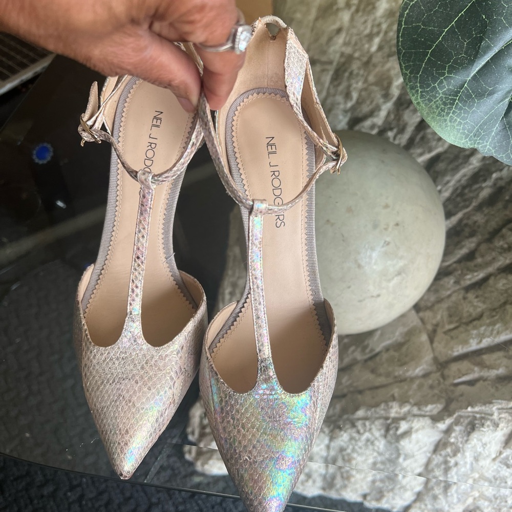 Neil J. Rodgers pump heel Sz 39